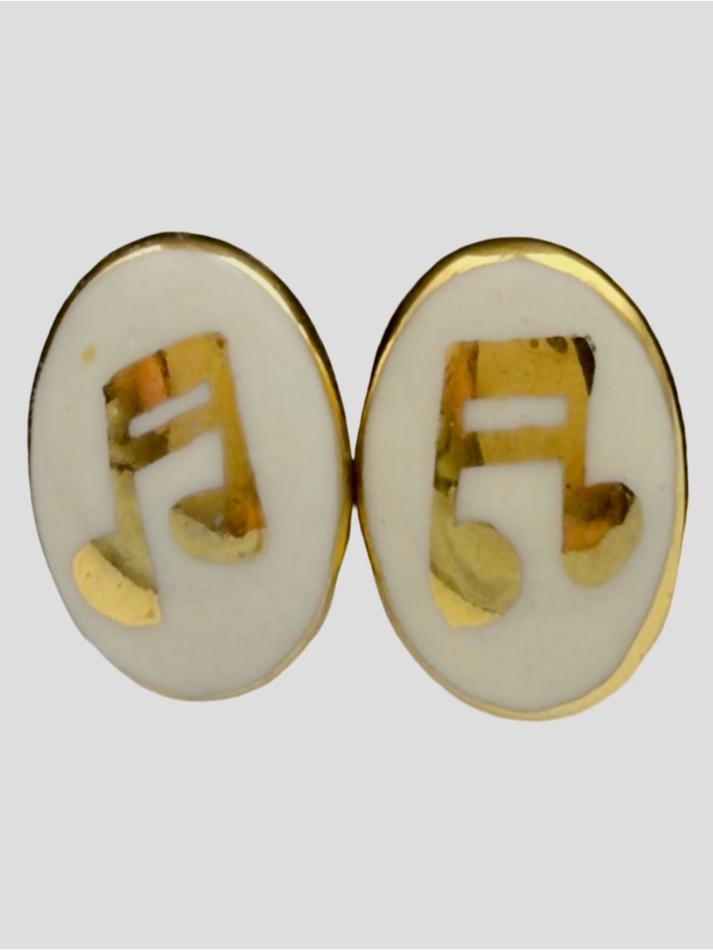 Vintage gold tone & enamel music note screw back earrings Womens costume jewelry